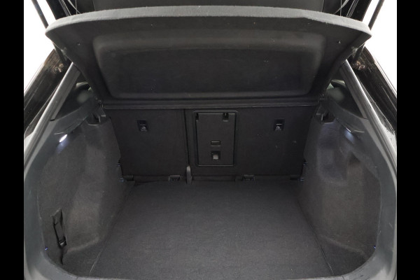 Volkswagen ID.4 FIRST 77 kWh 1st + 20 INCH LMV | TREKHAAK | CAMERA | SFEERVERLICHTING | ADAPTIVE CRUISE | STOELVERW.