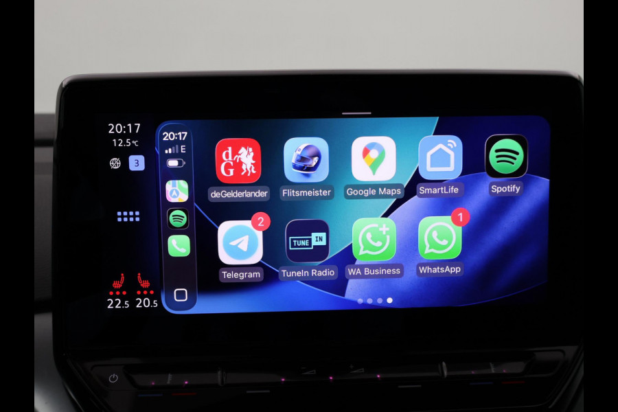 Volkswagen ID.4 FIRST 77 kWh 1st + 20 INCH LMV | TREKHAAK | CAMERA | SFEERVERLICHTING | ADAPTIVE CRUISE | STOELVERW.