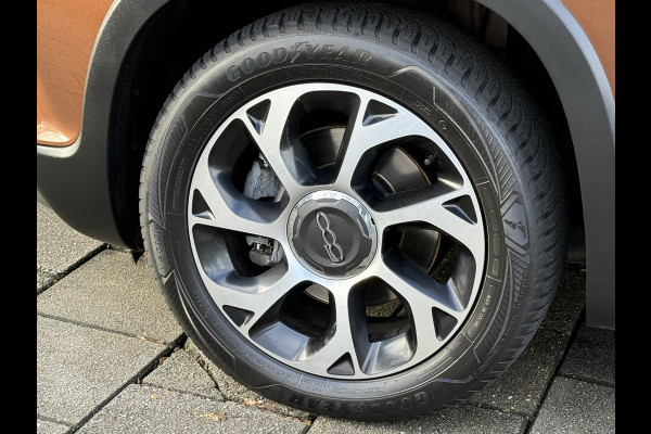 Fiat 500L BWJ 2018 | 0.9 TwinAir 105PK Cross | TREKHAAK | NAVI | CLIMA | CAMERA | PDC | LEDER/STOF | CARPLAY | PRIVACY GLASS |