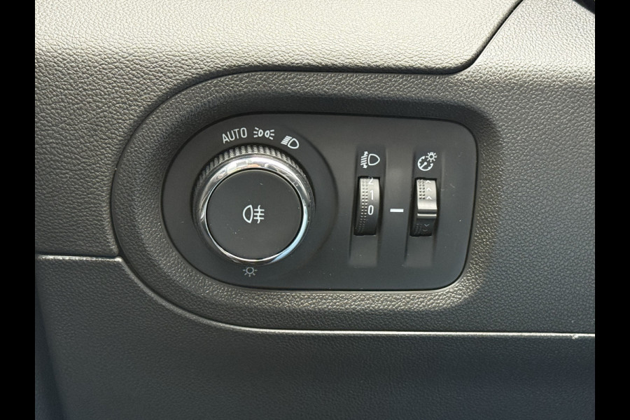 Opel Grandland X BWJ 2019 | 1.2T 131PK Bus Executive AUTOMAAT | TREKHAAK | CAMERA A | LEDER/STOF | NAVI | CLIMA | STOELVERW | CARPLAY | PRIVACY GLASS |