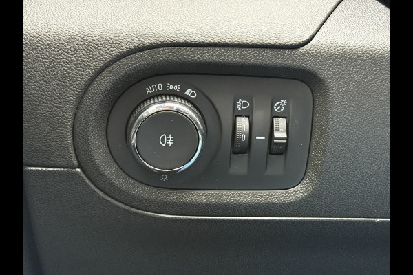 Opel Grandland X BWJ 2019 | 1.2T 131PK Bus Executive AUTOMAAT | TREKHAAK | CAMERA A | LEDER/STOF | NAVI | CLIMA | STOELVERW | CARPLAY | PRIVACY GLASS |