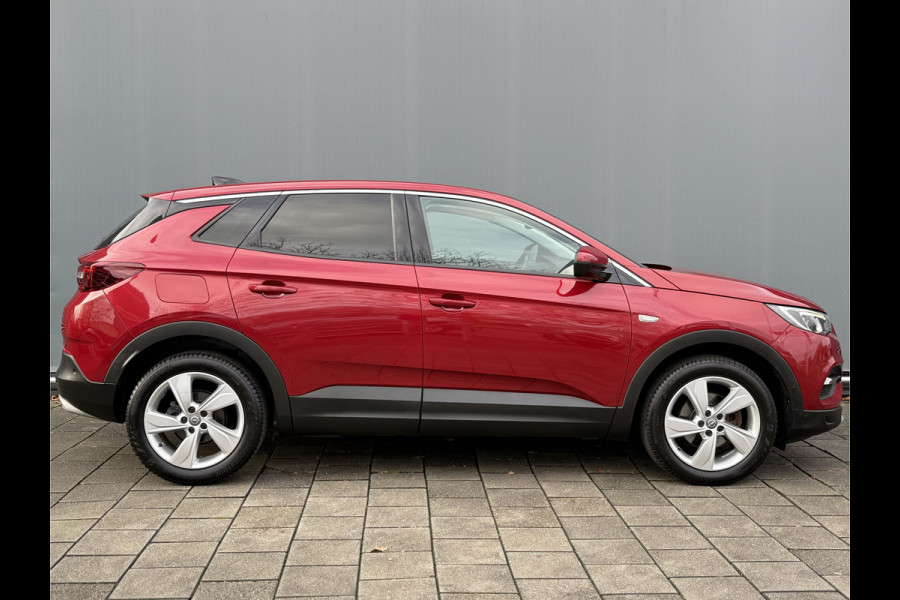 Opel Grandland X BWJ 2019 | 1.2T 131PK Bus Executive AUTOMAAT | TREKHAAK | CAMERA A | LEDER/STOF | NAVI | CLIMA | STOELVERW | CARPLAY | PRIVACY GLASS |