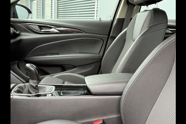 Opel Insignia Sports Tourer BWJ 2021 | 1.5CDTI 123PK Bus. Elegance | TREKHAAK | CAMERA A | NAVI | CLIMA | CARPLAY | PDC 2X | LEDER/STOF |