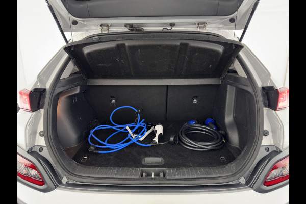 Hyundai Kona EV Fashion 64 kWh (3-Fase) {SOH-100%} (INCL-BTW)  Aut * HEATPUMP | NAVI-FULLMAP | LEATHER-FABRIC | KEYLESS | CAMERA | DAB | ECC | PDC | ADAPTIVE-CRUISE | LANE-ASSIST | HEATED SEATS | PRIVACY-GLASS | HEAD-UP | SHIFT-PADDLES | 17"A