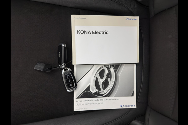 Hyundai Kona EV Fashion 64 kWh (3-Fase) {SOH-100%} (INCL-BTW)  Aut * HEATPUMP | NAVI-FULLMAP | LEATHER-FABRIC | KEYLESS | CAMERA | DAB | ECC | PDC | ADAPTIVE-CRUISE | LANE-ASSIST | HEATED SEATS | PRIVACY-GLASS | HEAD-UP | SHIFT-PADDLES | 17"A