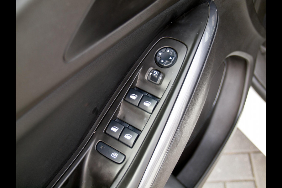 Opel Grandland X 1.2 Turbo Innovation | Gereviseerde motor | Automaat | Camera | Apple Carplay | Leer | Trekhaak |