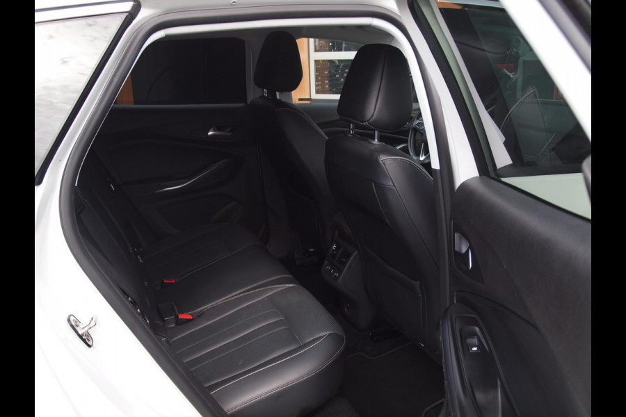 Opel Grandland X 1.2 Turbo Innovation | Gereviseerde motor | Automaat | Camera | Apple Carplay | Leer | Trekhaak |
