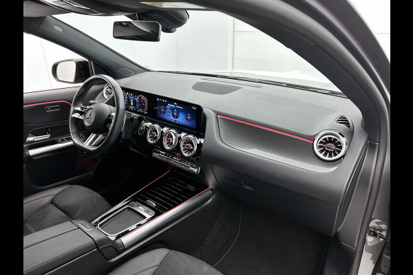 Mercedes-Benz GLA 250 e AMG Plug-In Hybride 5 spaaks lichtmetalen velgen | Navigatie | Parking support met camera | Inclusief 24 maanden MB Certified garantie voor Europa.