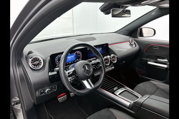 Mercedes-Benz GLA 250 e AMG Plug-In Hybride 5 spaaks lichtmetalen velgen | Navigatie | Parking support met camera | Inclusief 24 maanden MB Certified garantie voor Europa.