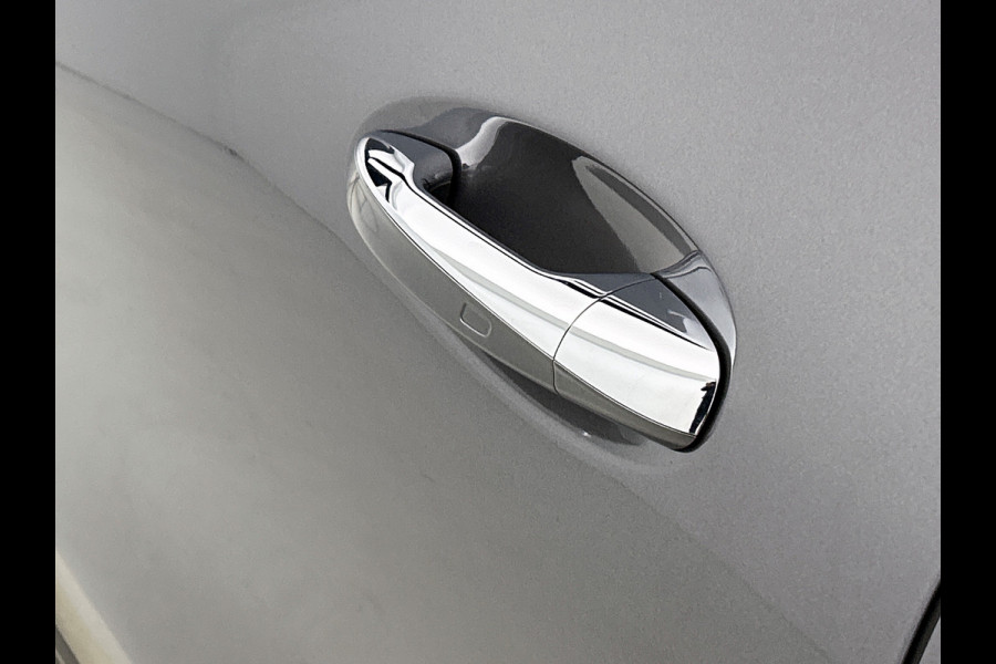 Mercedes-Benz GLA 250 e AMG Plug-In Hybride 5 spaaks lichtmetalen velgen | Navigatie | Parking support met camera | Inclusief 24 maanden MB Certified garantie voor Europa.
