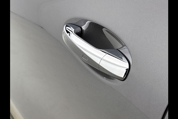 Mercedes-Benz GLA 250 e AMG Plug-In Hybride 5 spaaks lichtmetalen velgen | Navigatie | Parking support met camera | Inclusief 24 maanden MB Certified garantie voor Europa.