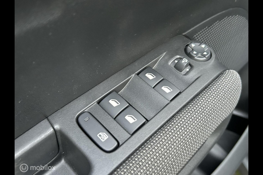 Citroën C3 Aircross 1.2 PureTech Max 110 PK 17" LM / FM nav / camera / LED