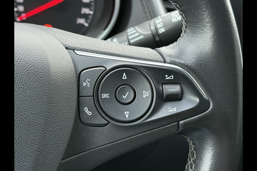 Opel Grandland X BWJ 2019 | 1.2T 131PK Bus. Executive | TREKHAAK | PANO DAK | CLIMA | NAVI | 18'' LMV | CARPLAY | SPORTSTOELEN | PDC 2X