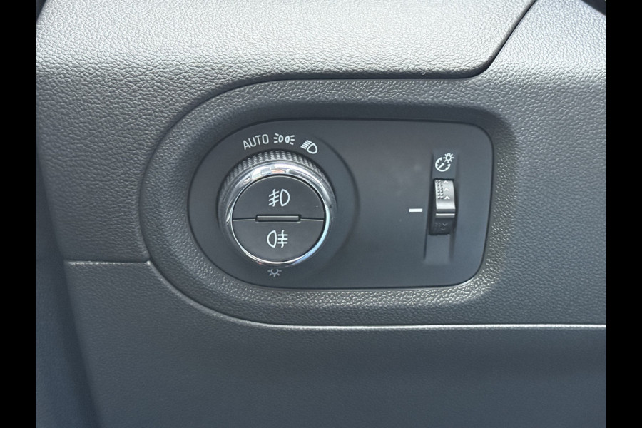 Opel Grandland X BWJ 2019 | 1.2T 131PK Bus. Executive | TREKHAAK | PANO DAK | CLIMA | NAVI | 18'' LMV | CARPLAY | SPORTSTOELEN | PDC 2X