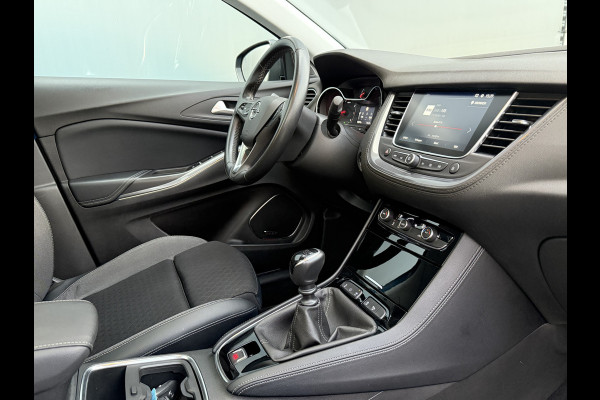 Opel Grandland X BWJ 2019 | 1.2T 131PK Bus. Executive | TREKHAAK | PANO DAK | CLIMA | NAVI | 18'' LMV | CARPLAY | SPORTSTOELEN | PDC 2X