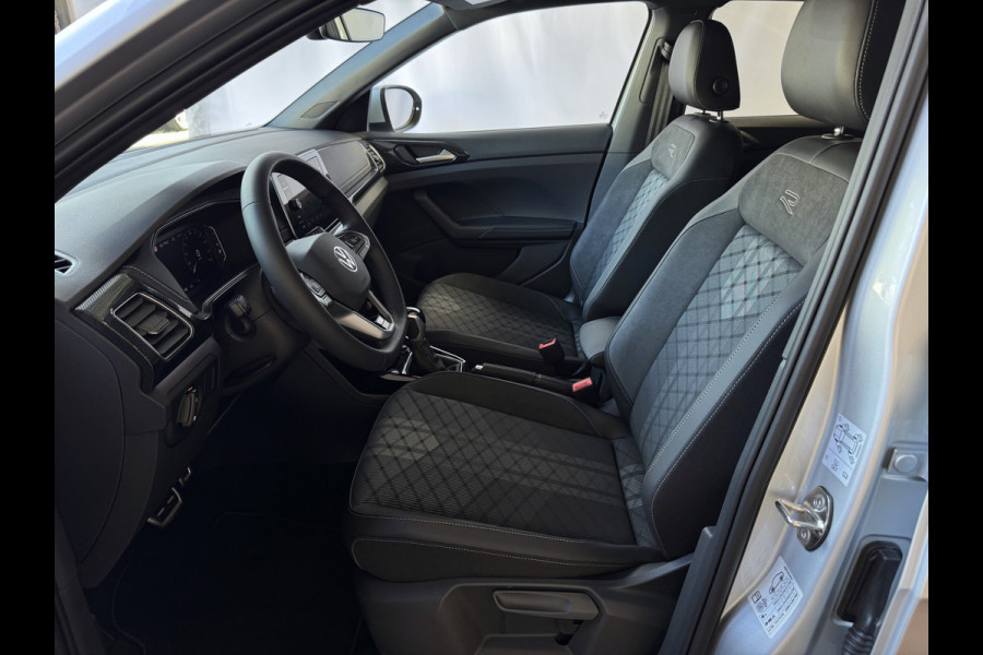 Volkswagen T-Cross ✅ NIEUWE AUTO ✅ TSI 115PK R-LINE EDITION KEYLESS TREKHAAK LED IQ CAMERA STOELVERW ✅2025✅ "Volkswagen rijden begint bij Topautos.nl – 75 topmodellen direct op voorraad!"
