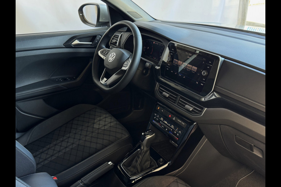 Volkswagen T-Cross ✅ NIEUWE AUTO ✅ TSI 115PK R-LINE EDITION KEYLESS TREKHAAK LED IQ CAMERA STOELVERW ✅2025✅ "Volkswagen rijden begint bij Topautos.nl – 75 topmodellen direct op voorraad!"