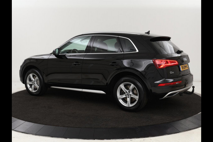Audi Q5 2.0 TDI quattro Sport | Leder | Stoelverwarming | Trekhaak | Virtual Cockpit | Navigatie | Keyless | Xenon | Elektrische stoelen | Climate control | Parkeerhulp | Cruise control