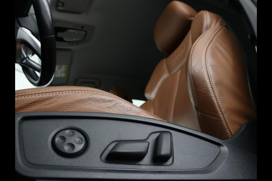 Audi Q5 2.0 TDI quattro Sport | Leder | Stoelverwarming | Trekhaak | Virtual Cockpit | Navigatie | Keyless | Xenon | Elektrische stoelen | Climate control | Parkeerhulp | Cruise control