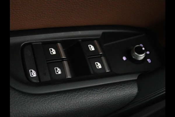 Audi Q5 2.0 TDI quattro Sport | Leder | Stoelverwarming | Trekhaak | Virtual Cockpit | Navigatie | Keyless | Xenon | Elektrische stoelen | Climate control | Parkeerhulp | Cruise control
