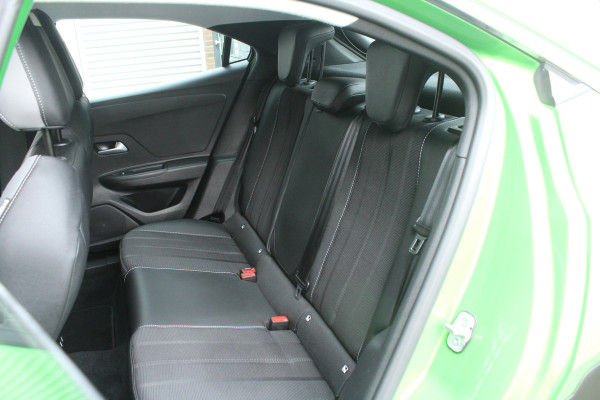 Opel Mokka 1.2 Turbo 131pk Elegance AUTOMAAT NL-Auto NAP Clima Cruise Carpaly Camera 17"LMV