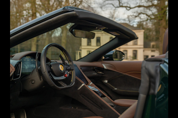 Ferrari Roma Spider 3.9 V8 | Verde British | Pass. display | Carbon stuur
