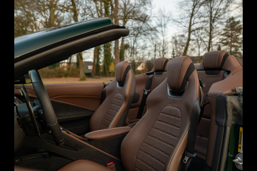 Ferrari Roma Spider 3.9 V8 | Verde British | Pass. display | Carbon stuur