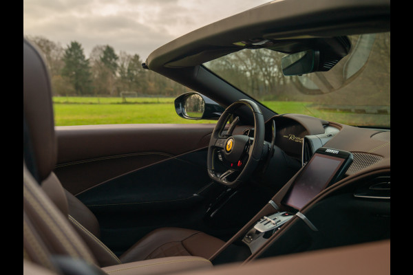 Ferrari Roma Spider 3.9 V8 | Verde British | Pass. display | Carbon stuur