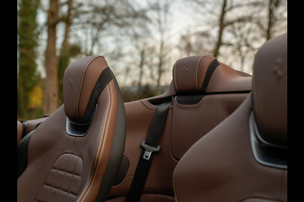 Ferrari Roma Spider 3.9 V8 | Verde British | Pass. display | Carbon stuur