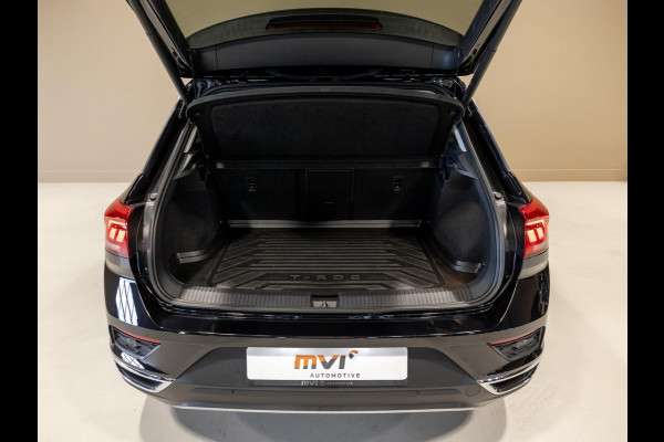 Volkswagen T-Roc 1.0 TSI Style Business / 110pk / Achteruitrij camera / Virtual cockpit /
