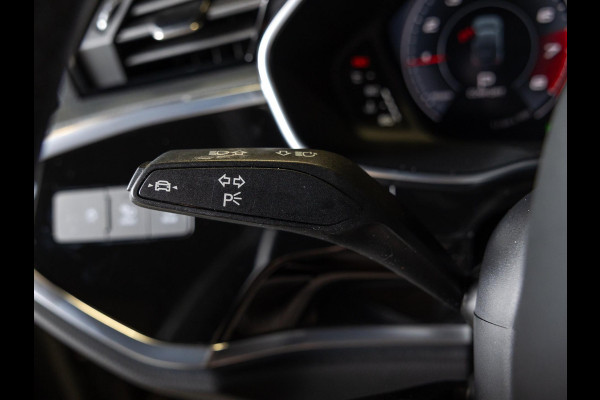 Audi Q3 Sportback 35 TFSI Business Edition / 150pk / Panorama dak / Keyless / Rondomzicht camera /