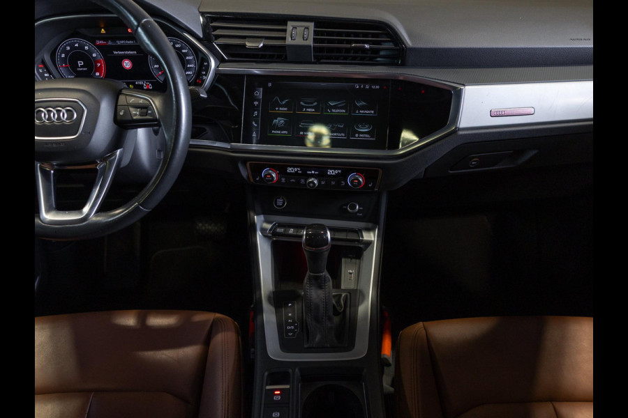 Audi Q3 Sportback 35 TFSI Business Edition / 150pk / Panorama dak / Keyless / Rondomzicht camera /
