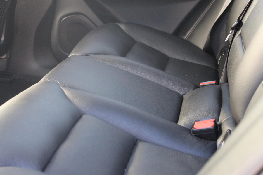 Volvo XC60 B5 250PK Automaat Momentum Exclusive Harman Kardon audio / Panormaisch schuif-kanteldak / Elektrisch met geheugen verstelbare voorstoelen