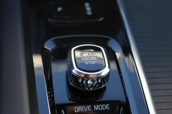 Volvo XC60 B5 250PK Automaat Momentum Exclusive Harman Kardon audio / Panormaisch schuif-kanteldak / Elektrisch met geheugen verstelbare voorstoelen