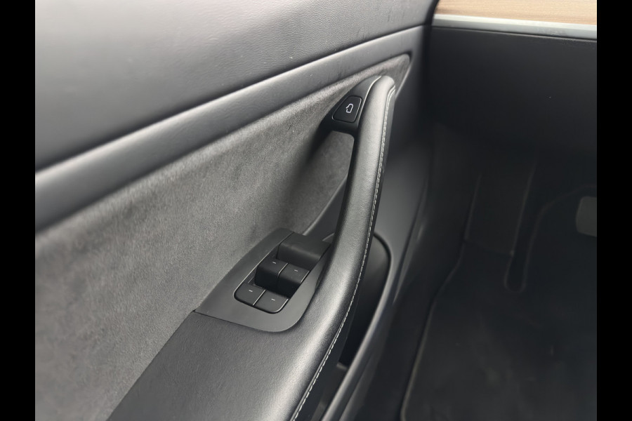 Tesla Model 3 Long Range AWD 75 kWh [3-Fase] {SOH-86%} (INCL-BTW)  Aut. *HEATPUMP | PANO | AUTO-PILOT | LUXURY-LEATHER | KEYLESS | FULL-LED | MEMORY-PACK | SURROUND-VIEW | DAB | CARPLAY | DIGI-COCKPIT | LANE-ASSIST | COMFORT-SEATS | 18"ALU*