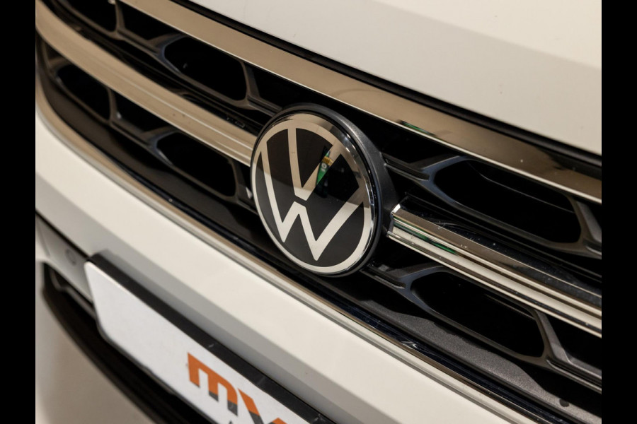 Volkswagen T-Roc 1.5 TSI R-Line Edition / 150pk / Panorama dak / Beats / Stoel en stuur verwarming /