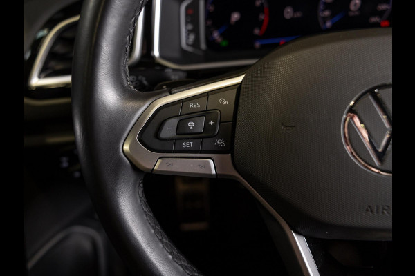 Volkswagen T-Roc 1.5 TSI R-Line Edition / 150pk / Panorama dak / Beats / Stoel en stuur verwarming /