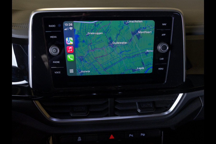 Volkswagen T-Roc 1.5 TSI R-Line Edition / 150pk / Panorama dak / Beats / Stoel en stuur verwarming /