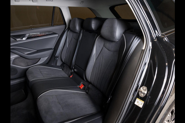 Volkswagen Passat Variant 1.5 eTSI Elegance Business / 150pk / Panorama dak / Trekhaak / Dodehoek / Stoel en stuur verwarming /