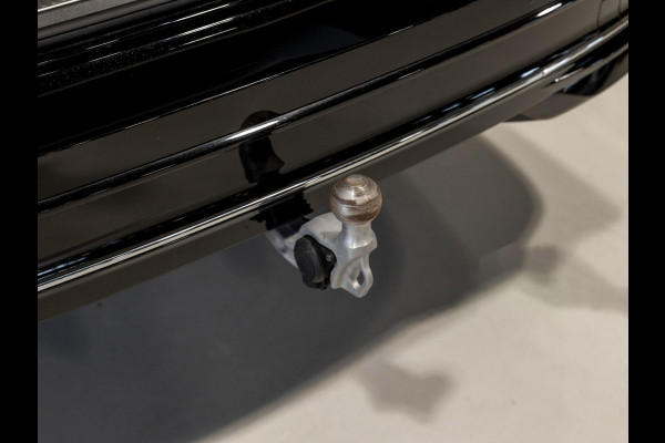 Volkswagen Passat Variant 1.5 eTSI Elegance Business / 150pk / Panorama dak / Trekhaak / Dodehoek / Stoel en stuur verwarming /