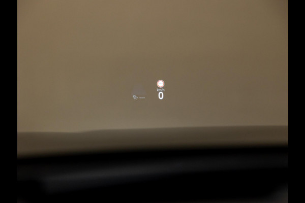 Volkswagen Passat Variant 1.5 eTSI Elegance Business / 150pk / Panorama dak / Trekhaak / Dodehoek / Stoel en stuur verwarming /