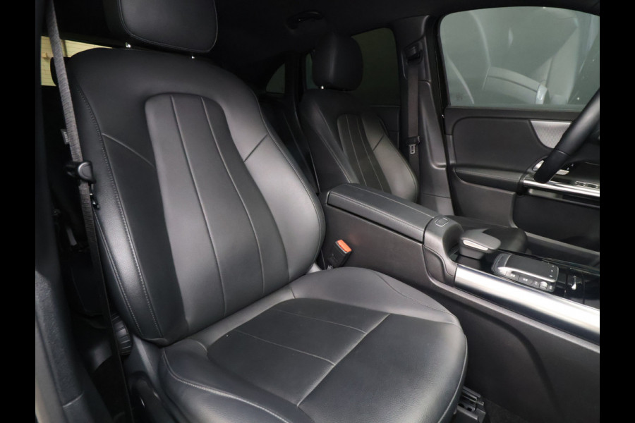 Mercedes-Benz GLA 250 e Business Solution Luxury Limited [TREKHAAK INKLAPBAAR, APPLE CARPLAY, ANDROID, STOELVERWARMING, CAMERA, VOL LEDER, CRUISE, CLIMATE, NIEUWSTAAT]