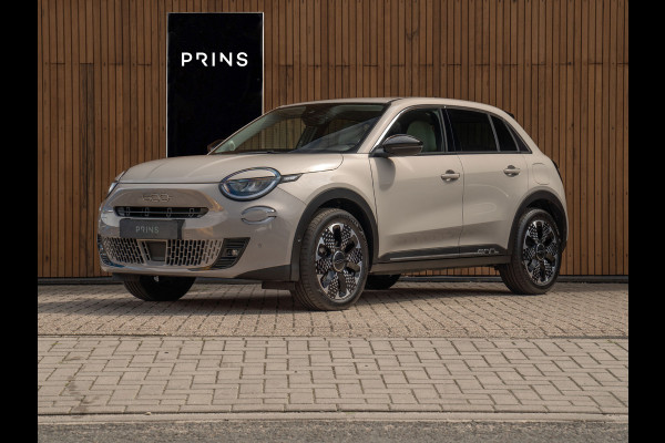 Fiat 600 1.2 Hybrid La Prima 145pk | Full option | CarPlay | Sabbia - Sand