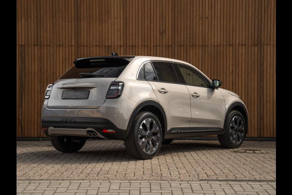 Fiat 600 1.2 Hybrid La Prima 145pk | Full option | CarPlay | Sabbia - Sand