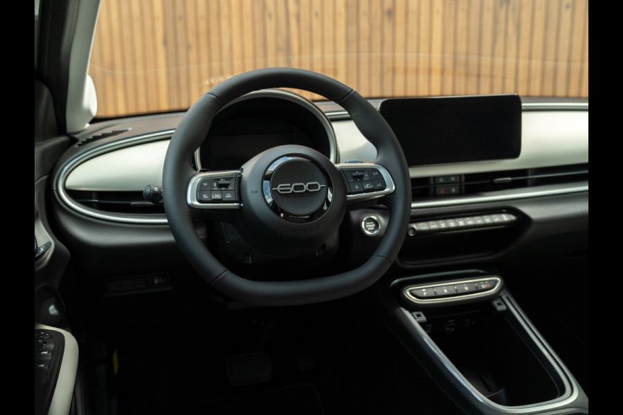 Fiat 600 1.2 Hybrid La Prima 145pk | Full option | CarPlay | Sabbia - Sand