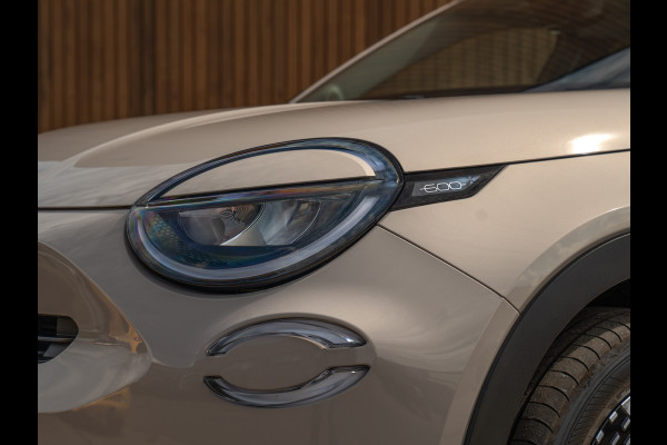 Fiat 600 1.2 Hybrid La Prima 145pk | Full option | CarPlay | Sabbia - Sand