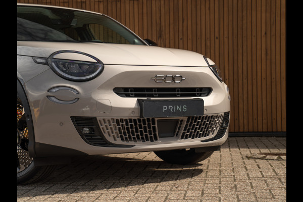 Fiat 600 1.2 Hybrid La Prima 145pk | Full option | CarPlay | Sabbia - Sand