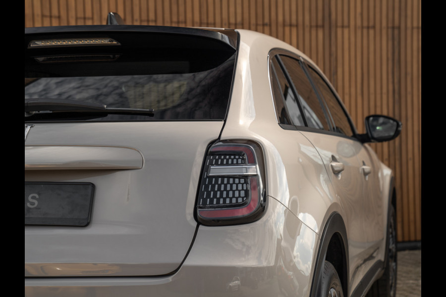 Fiat 600 1.2 Hybrid La Prima 145pk | Full option | CarPlay | Sabbia - Sand