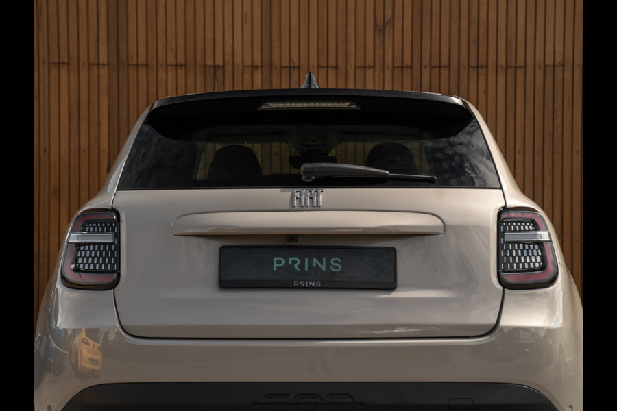 Fiat 600 1.2 Hybrid La Prima 145pk | Full option | CarPlay | Sabbia - Sand