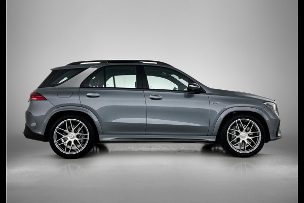 Mercedes-Benz GLE Mercedes-AMG 53 Hybrid 4MATIC+ Premium AMG Premium | Night Pakket | 22 Inch Velgen | Trekhaak | Panorama Schuif-Kanteldak. Inclusief 24 maanden Mercedes-Benz Certified garantie voor Europa.